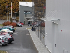 CTP Humpolec, celoskleněné zavěšované markýzy