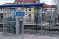 Ostrava Stodolní – vstup do výtahů – bezpečnostní skl