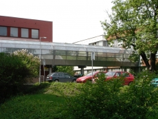 Spojovací most nemocnice Ostrava Fifejdy,dodávka a montáž polostrukturálního izolačního zasklení