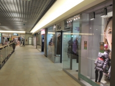 OD Elan Havířov. Zasklení Shopfrontů.